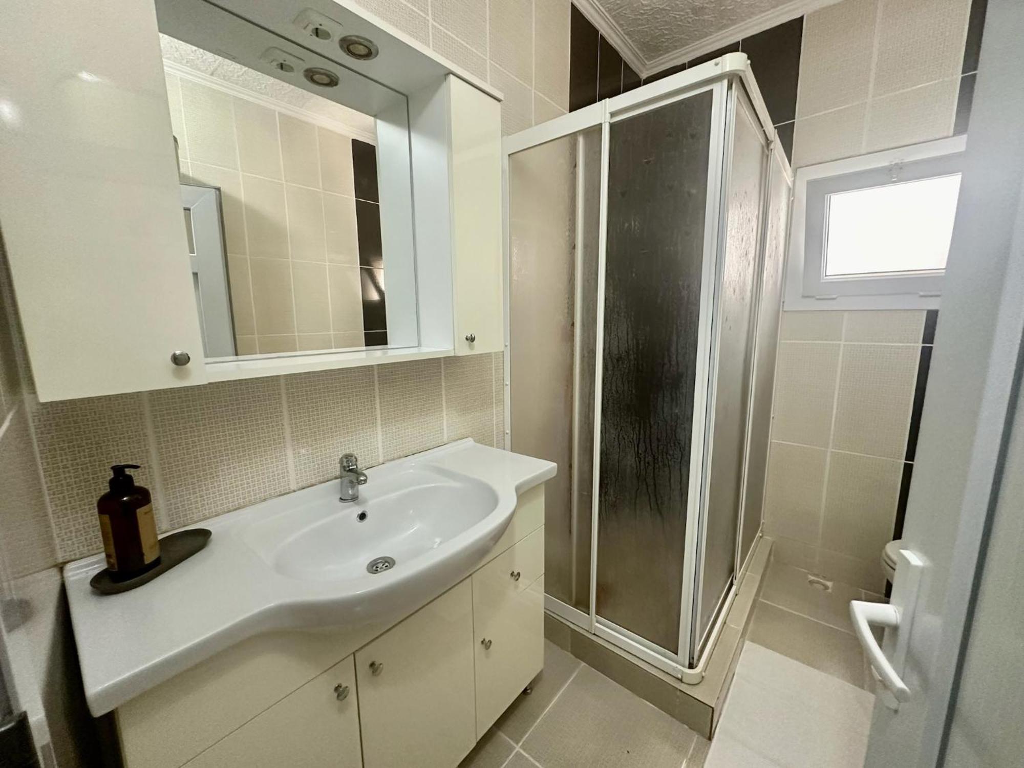 Appartement Tarihi Asansoer Sokaginda